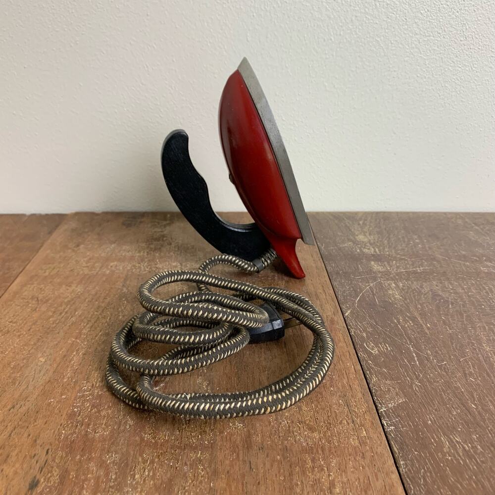 Sunny Suzy Toy Iron, 1950s Vintage Mid Century Play Toy Iron, Let's Play House